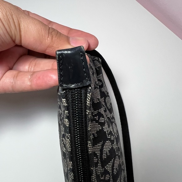 Large Pochette Sold on Payment Plan in IG - Picture 12 of 16